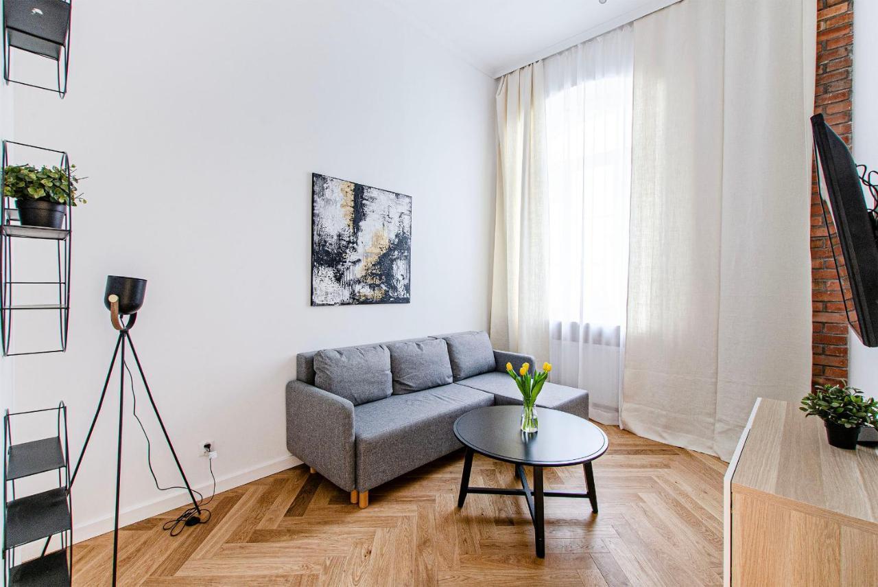 Smart Rental Management Apartments - City Center Вроцлав Екстериор снимка